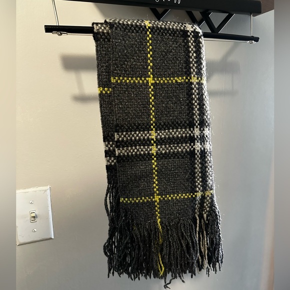 Burberry London Gray Cashmere Plaid Scarf - Picture 5 of 5